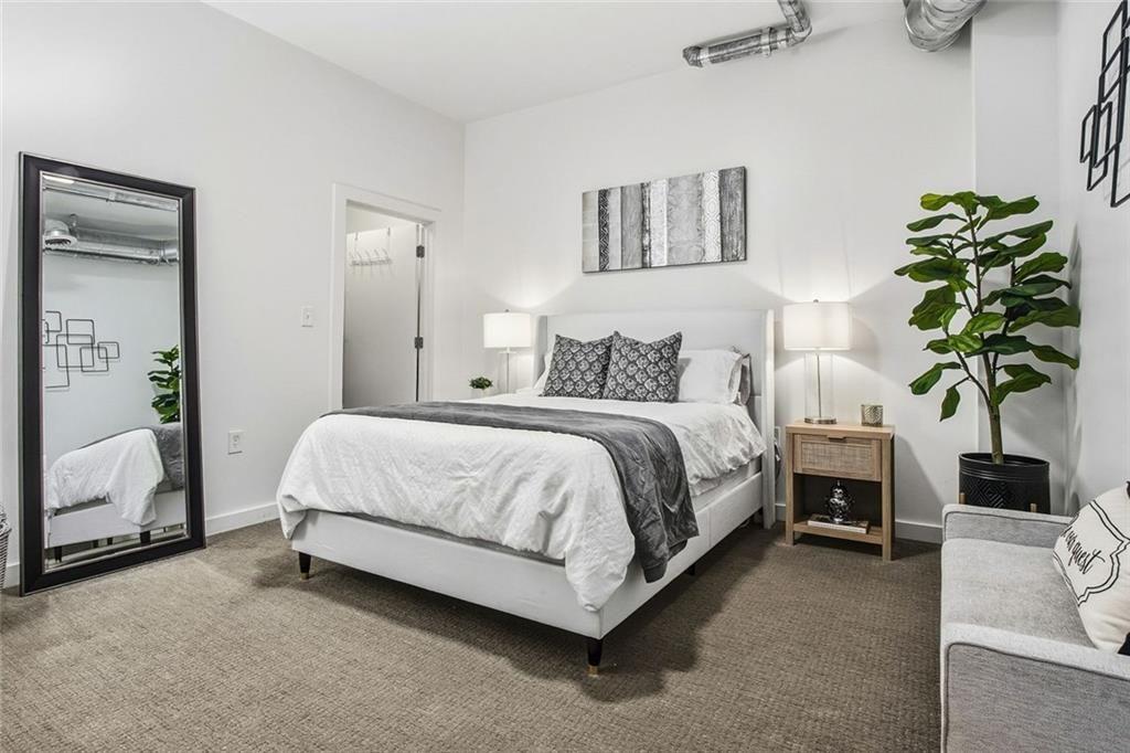 260 18th Street NW 10205