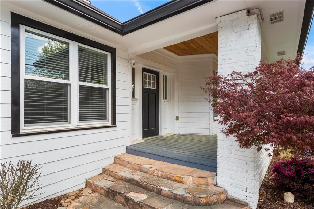 520 Angier Avenue NE