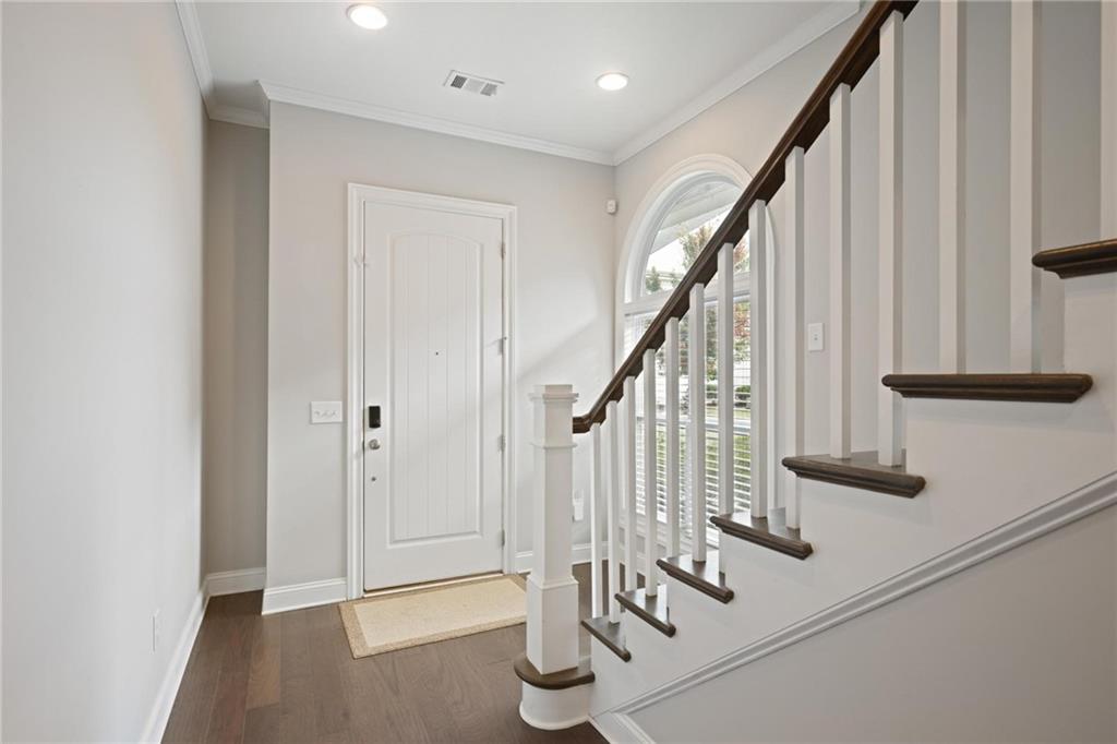 887 Proctor Oaks Street NW