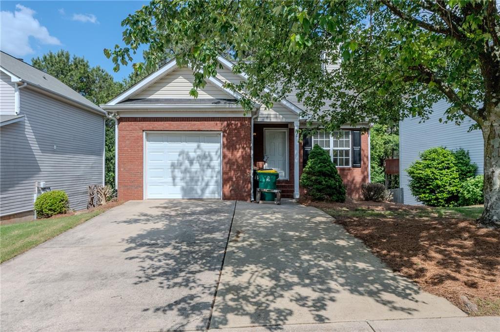 152 Stoneforest Drive, Woodstock, Georgia image 1
