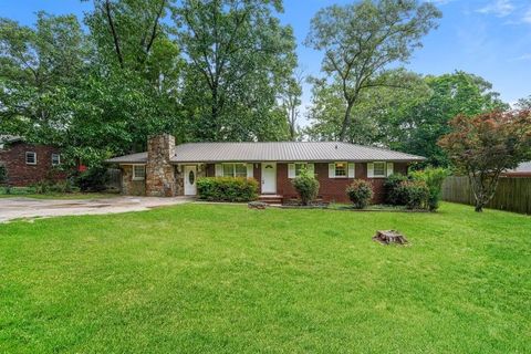 Homes For Sale - 2536 Britt Road<br/> Snellville, GA 30078