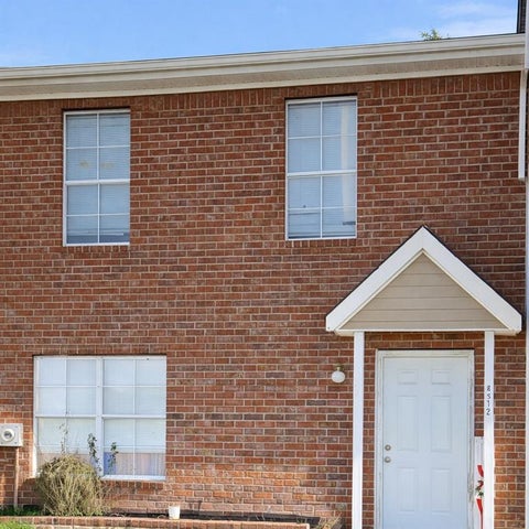 Townhouse For Sale - 8512 Westchester Drive<br/> Douglasville, GA 30134