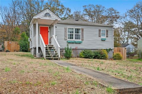 Photo of 1124 Graymont Drive SW, Atlanta, GA 30310 (MLS # 7709537)