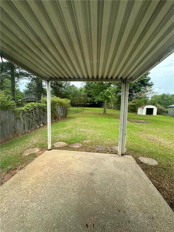 213 Peartree Lane, Riverdale, Georgia image 13