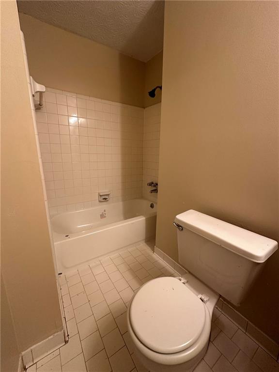 213 Peartree Lane, Riverdale, Georgia image 10