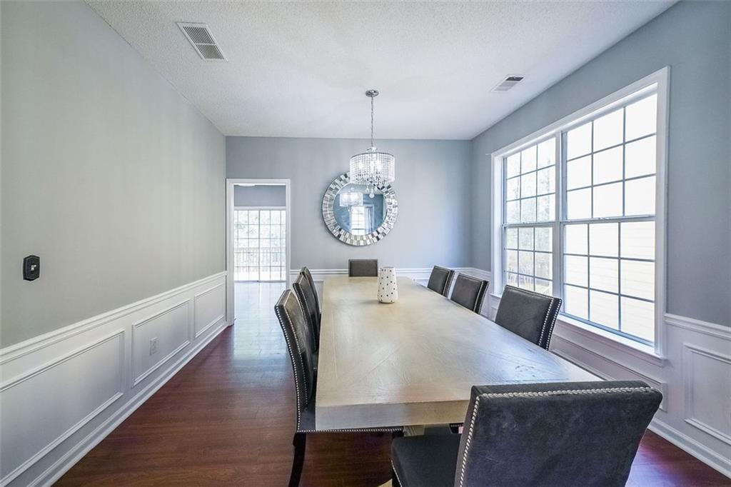 1050 DUNEDIN Trail
