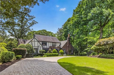 Photo of 806 Kinloch Street NW, Atlanta, GA 30327 (MLS # 7769098)