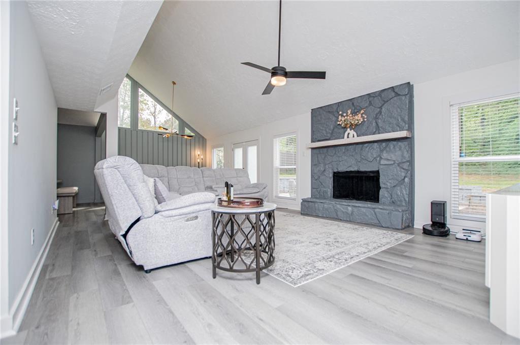 3702 Hembree Lane