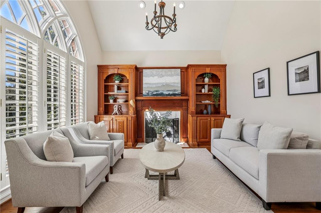 12215 Winding Oak Trail