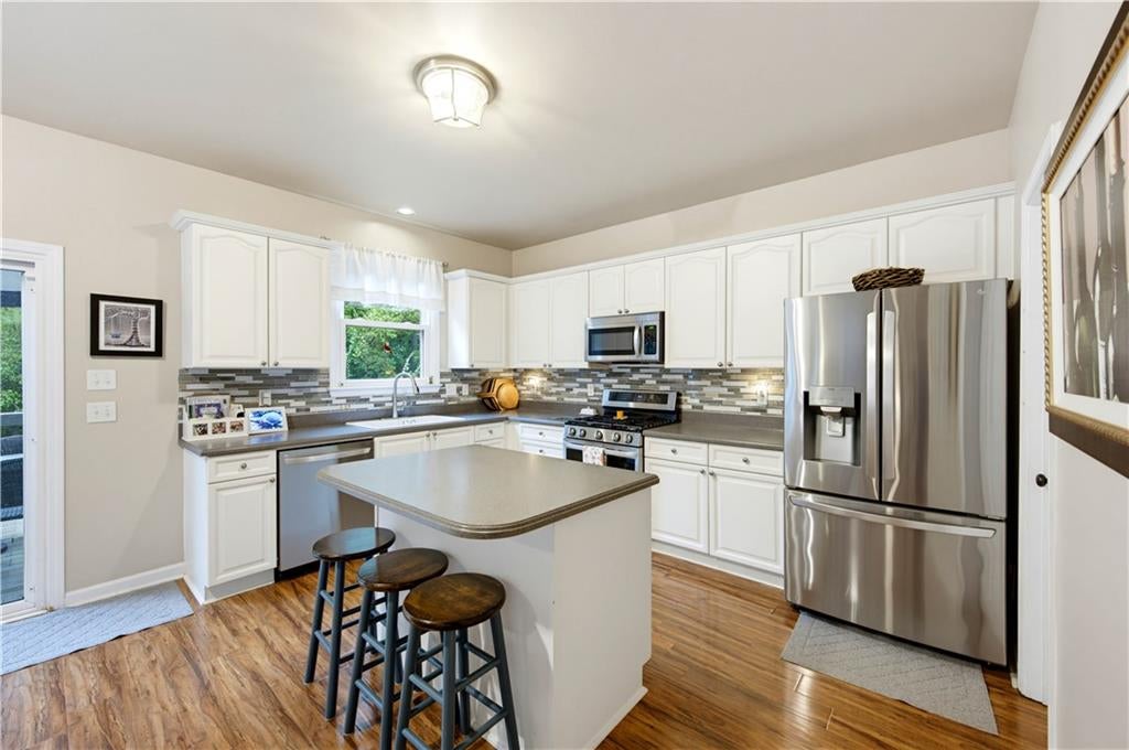 6408 Mobilis Court