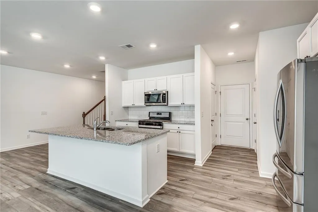 Duluth, Georgia 30097, United States, 3 Bedrooms Bedrooms, ,3 BathroomsBathrooms,Residential,Active,123629