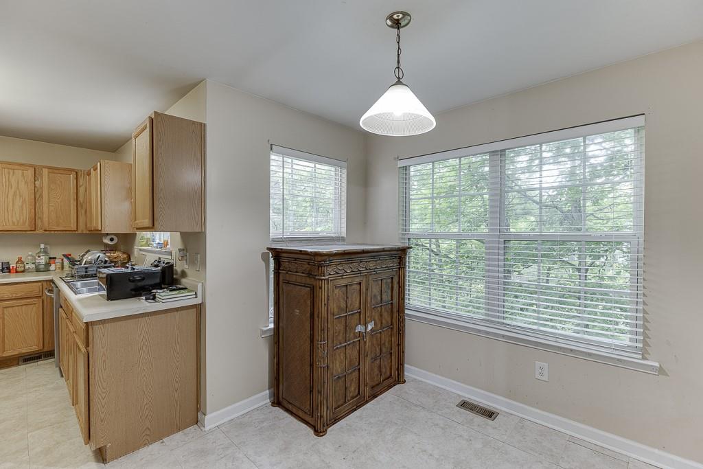 542 Bishop Court, Commerce, Georgia image 7