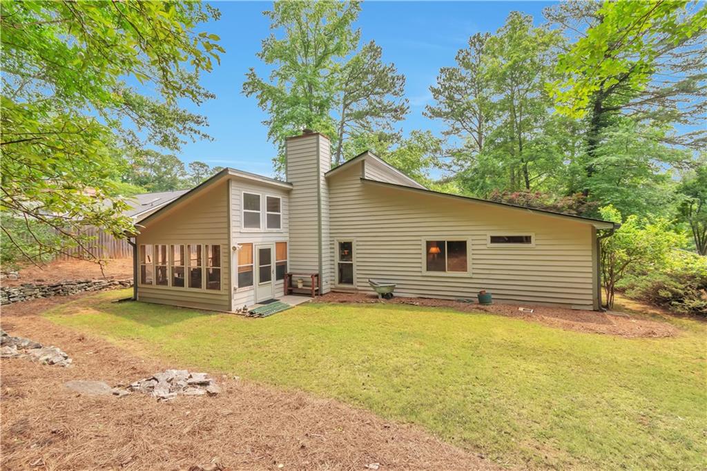 2000 Kristian Way, Roswell, Georgia image 4