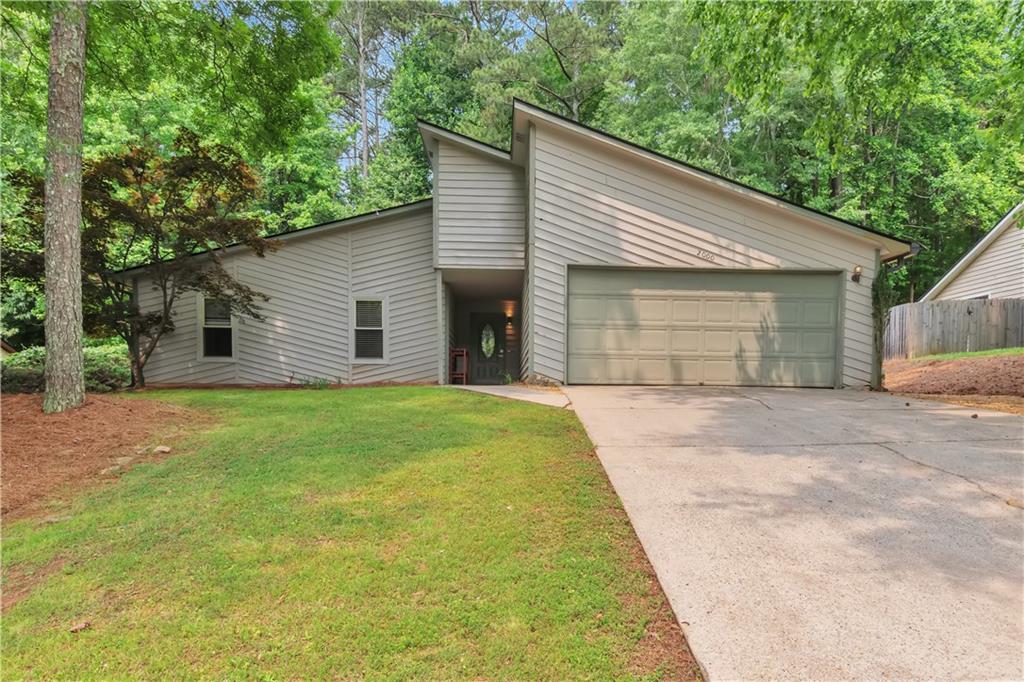 2000 Kristian Way, Roswell, Georgia image 1