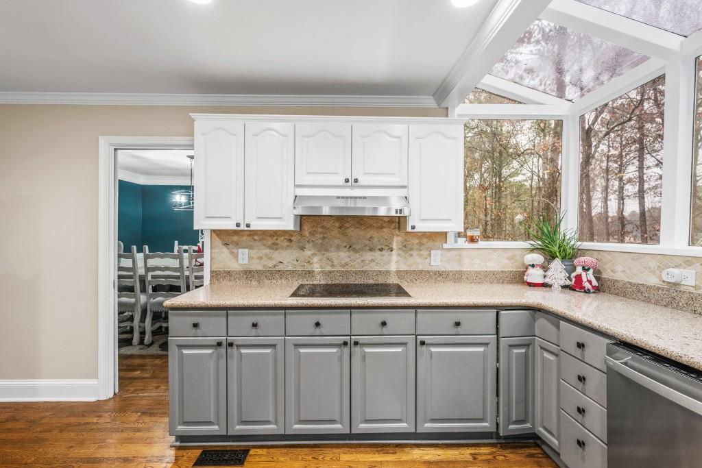 1358 Fallsbrook Way, Acworth, Georgia image 11