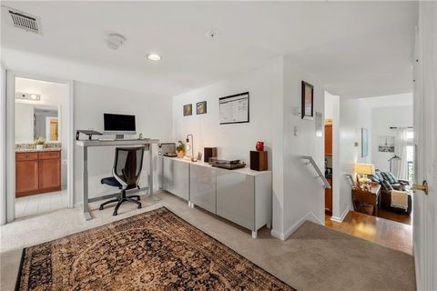 Condo For Sale - 4248 River Green Drive #307<br/> Fulton County, Atlanta, GA 30327