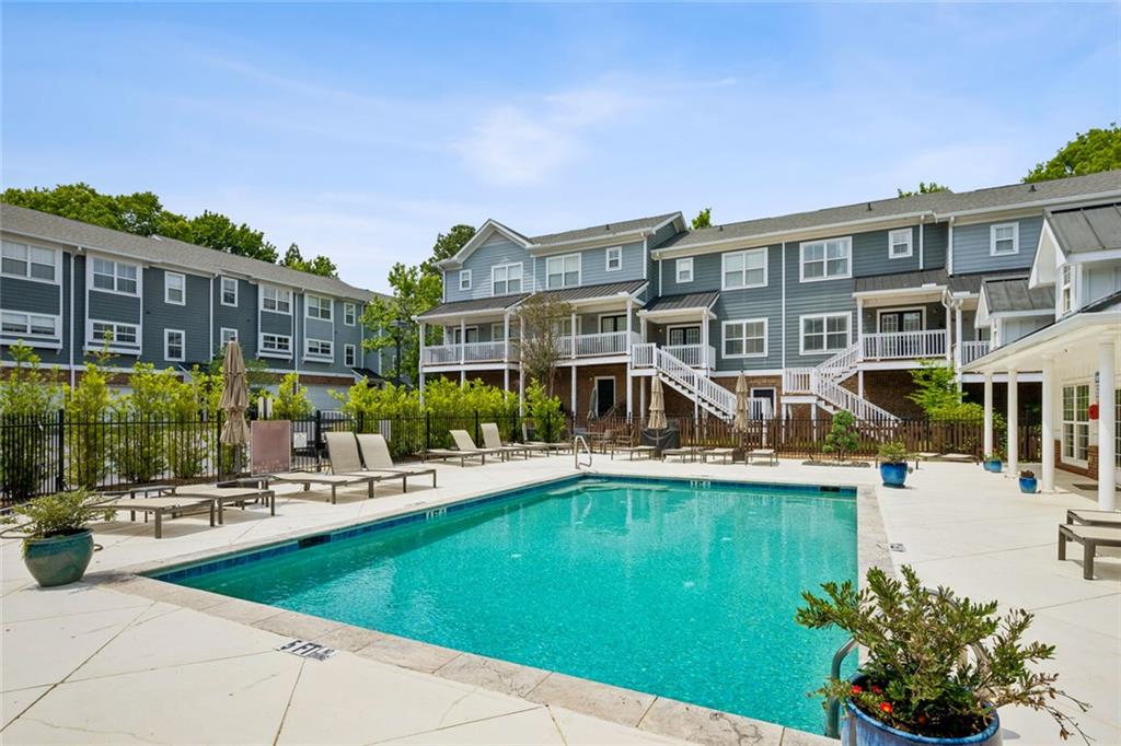 306 Carlyle Park Drive NE