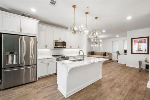 383 Grant Circle SE 1623 Atlanta GA 30315