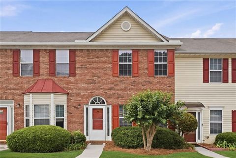 Townhouse For Sale - 4210 Oakwood Road #A4<br/> Oakwood, GA 30566