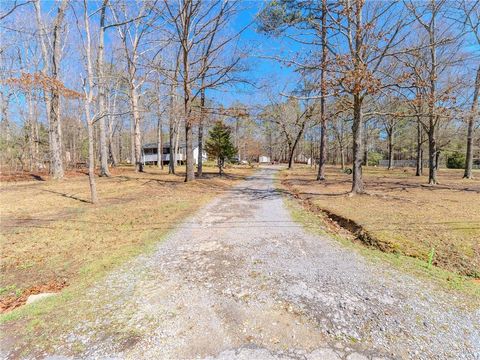 Homes For Sale - 16 Two Run Crossing<br/> Cartersville, GA 30120