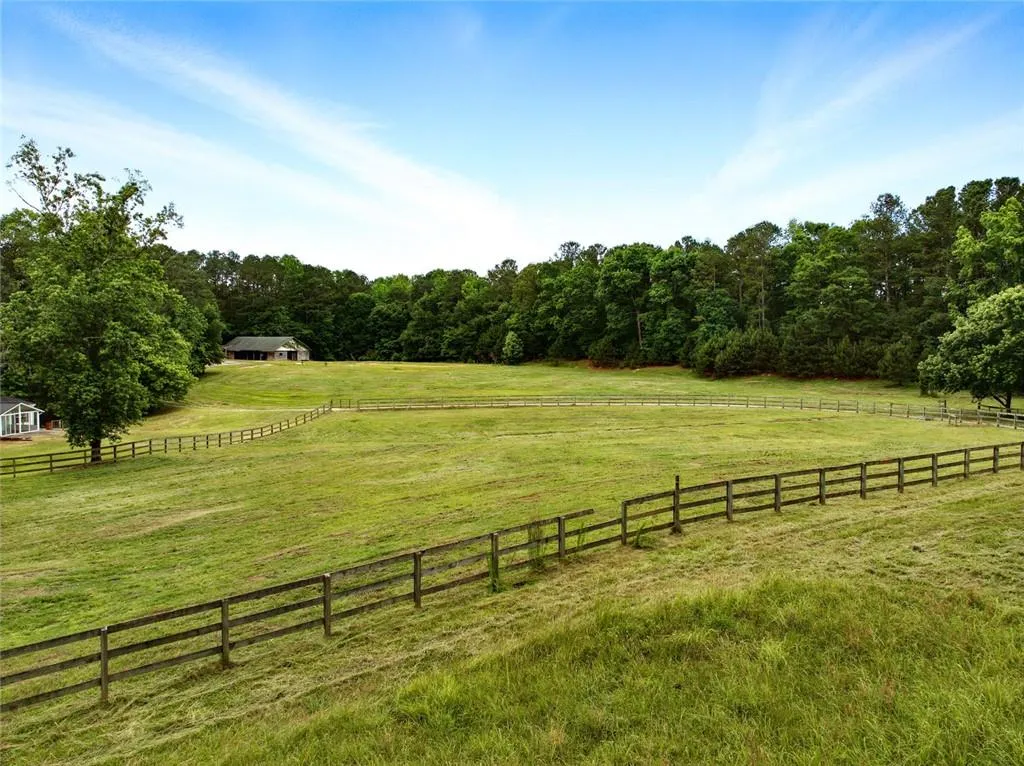 Canton, Georgia 30114, United States, 6 Bedrooms Bedrooms, ,4 BathroomsBathrooms,Residential,Pending,141836