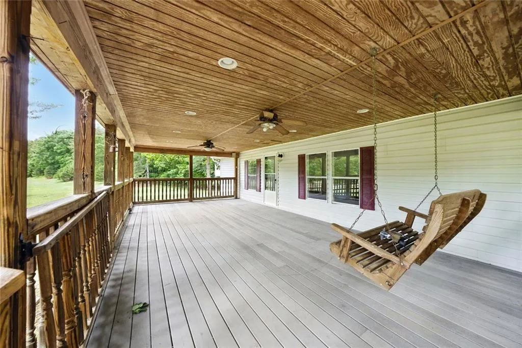 Canton, Georgia 30114, United States, 6 Bedrooms Bedrooms, ,4 BathroomsBathrooms,Residential,Pending,141836