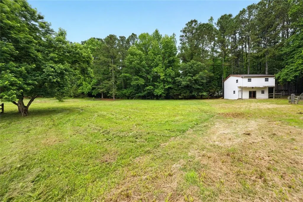 Canton, Georgia 30114, United States, 6 Bedrooms Bedrooms, ,4 BathroomsBathrooms,Residential,Pending,141836