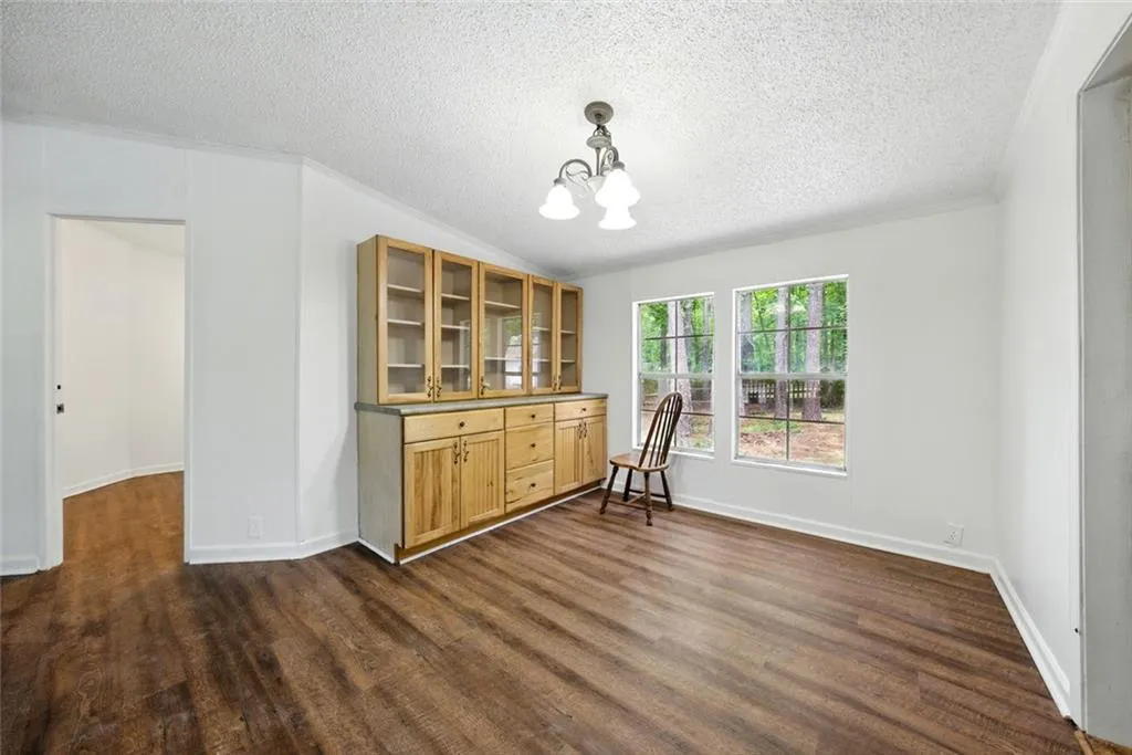 Canton, Georgia 30114, United States, 6 Bedrooms Bedrooms, ,4 BathroomsBathrooms,Residential,Pending,141836