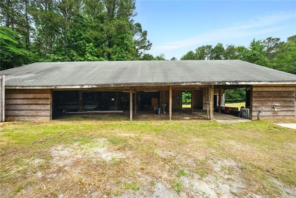 Canton, Georgia 30114, United States, 6 Bedrooms Bedrooms, ,4 BathroomsBathrooms,Residential,Pending,141836