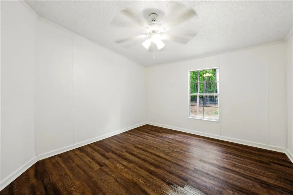 Canton, Georgia 30114, United States, 6 Bedrooms Bedrooms, ,4 BathroomsBathrooms,Residential,Pending,141836