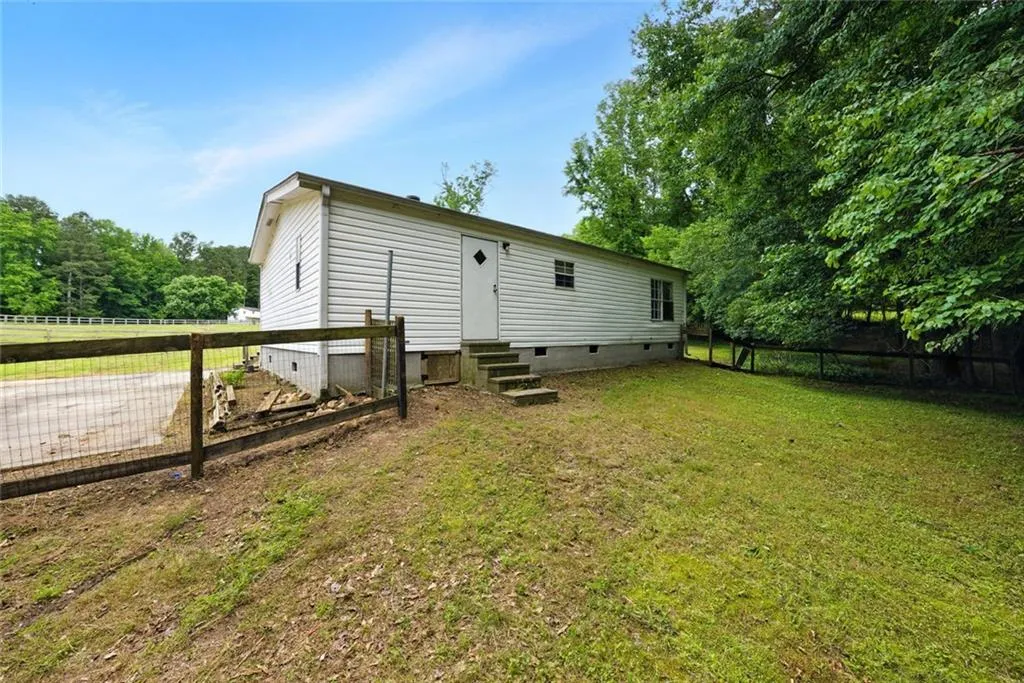 Canton, Georgia 30114, United States, 6 Bedrooms Bedrooms, ,4 BathroomsBathrooms,Residential,Pending,141836