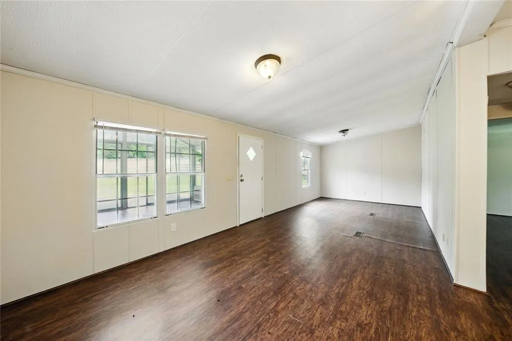 Canton, Georgia 30114, United States, 6 Bedrooms Bedrooms, ,4 BathroomsBathrooms,Residential,Pending,141836