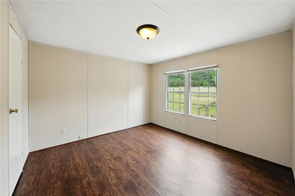 Canton, Georgia 30114, United States, 6 Bedrooms Bedrooms, ,4 BathroomsBathrooms,Residential,Pending,141836