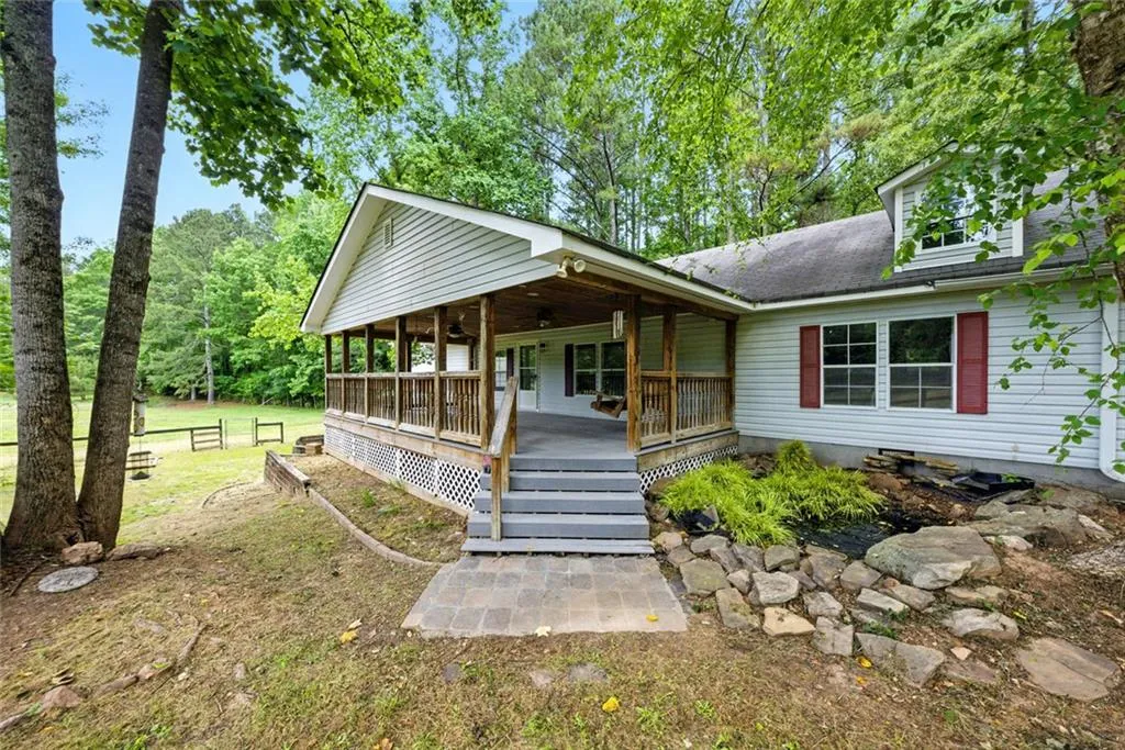 Canton, Georgia 30114, United States, 6 Bedrooms Bedrooms, ,4 BathroomsBathrooms,Residential,Pending,141836