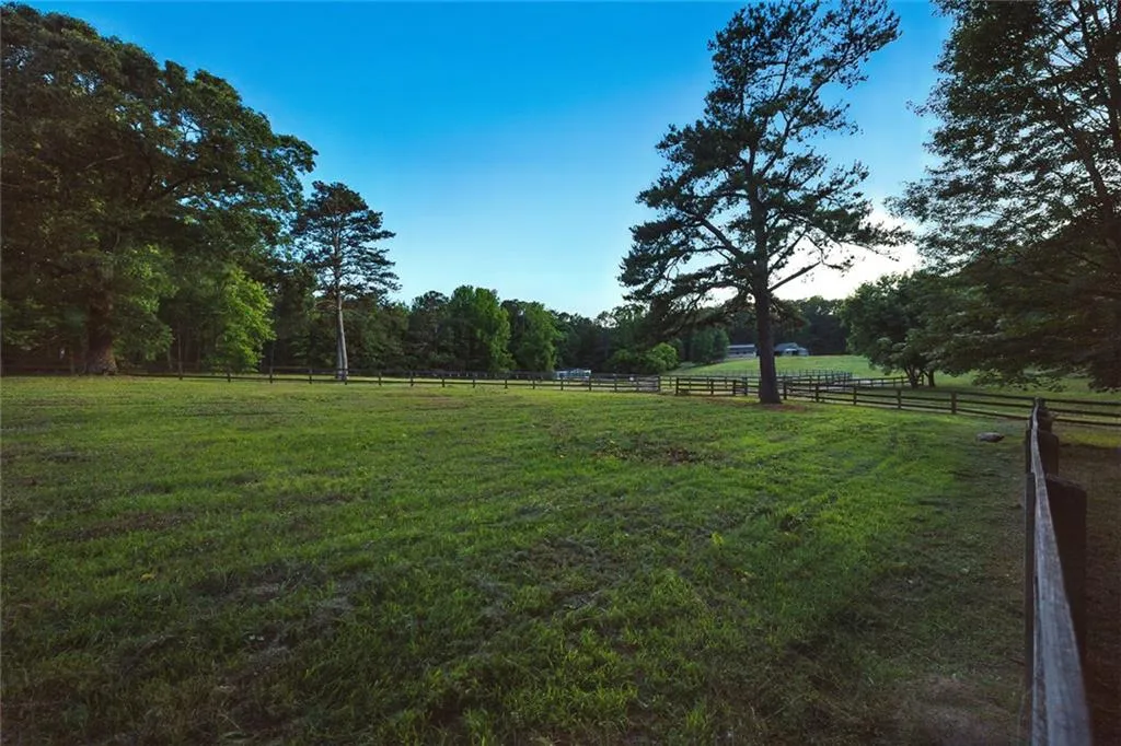 Canton, Georgia 30114, United States, 6 Bedrooms Bedrooms, ,4 BathroomsBathrooms,Residential,Pending,141836