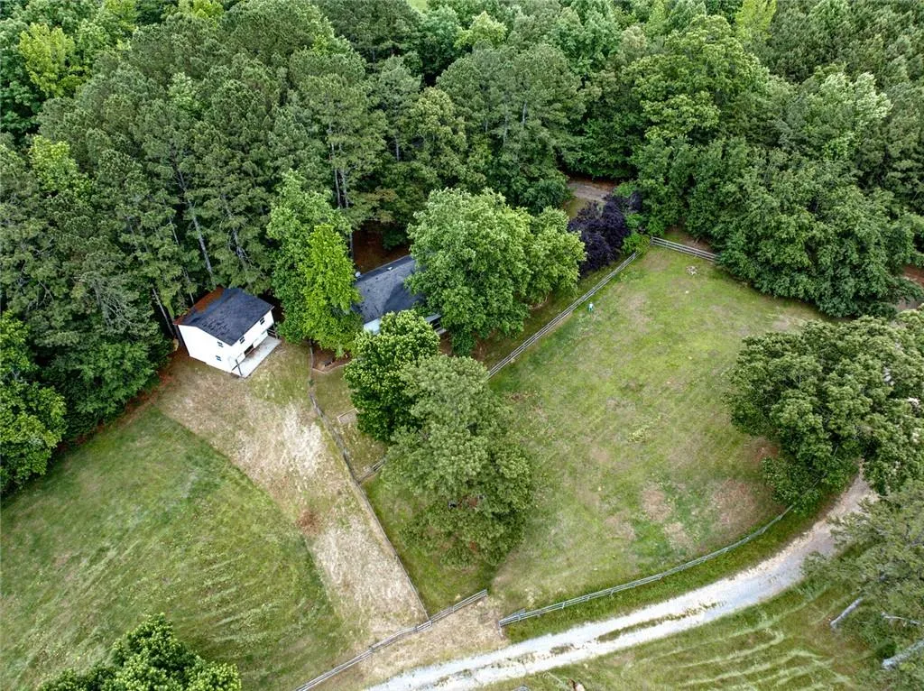 Canton, Georgia 30114, United States, 6 Bedrooms Bedrooms, ,4 BathroomsBathrooms,Residential,Pending,141836