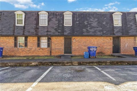Condo For Sale - 119 Plantation Circle<br/> Clarkston, GA 30021