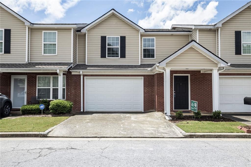 132 Tara Commons Drive, Loganville, Georgia image 1