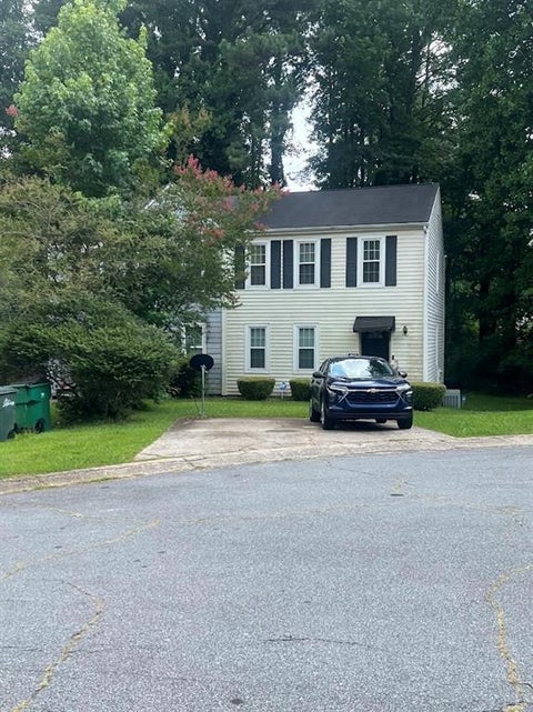 Townhouse For Sale - 355 Pin Oak Court<br/> Marietta, GA 30008