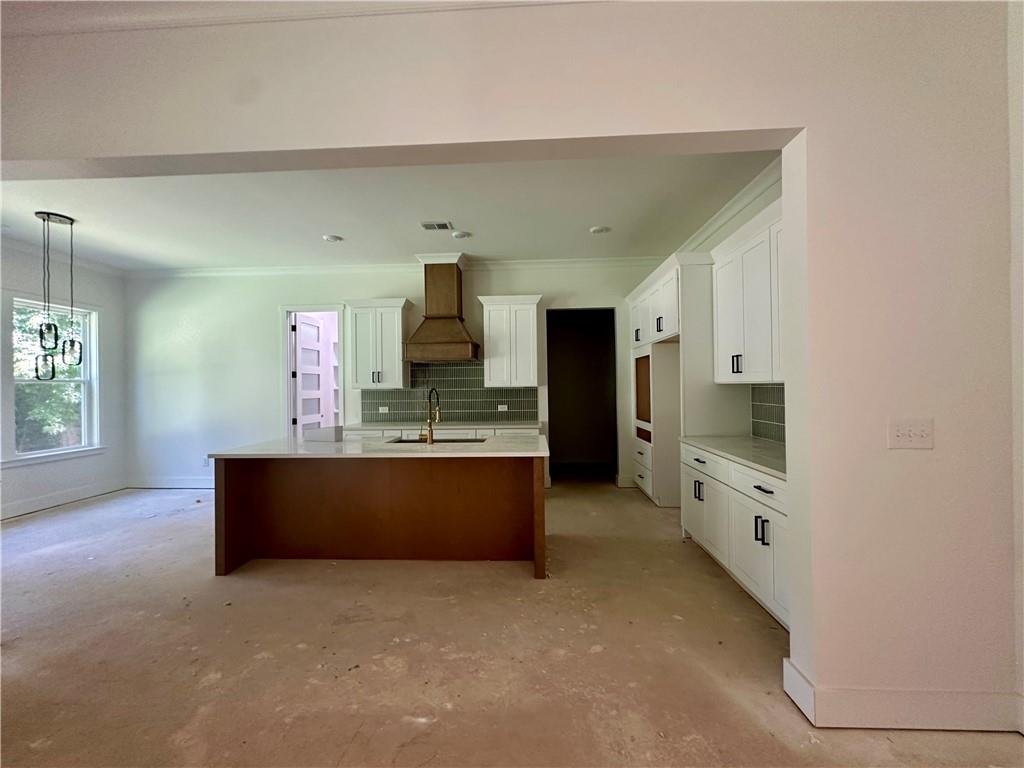 3449 Oak Drive