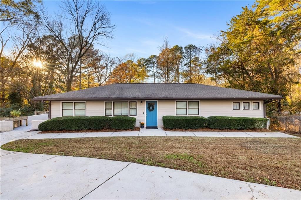 Photo of 2986 Wilson Circle, Decatur, GA 30033 (MLS # 7701193)