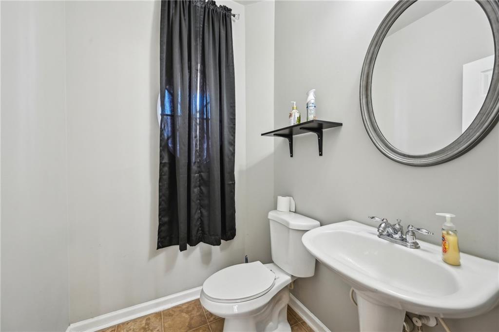 2726 Pierce Brennen Court, Lawrenceville, Georgia image 12