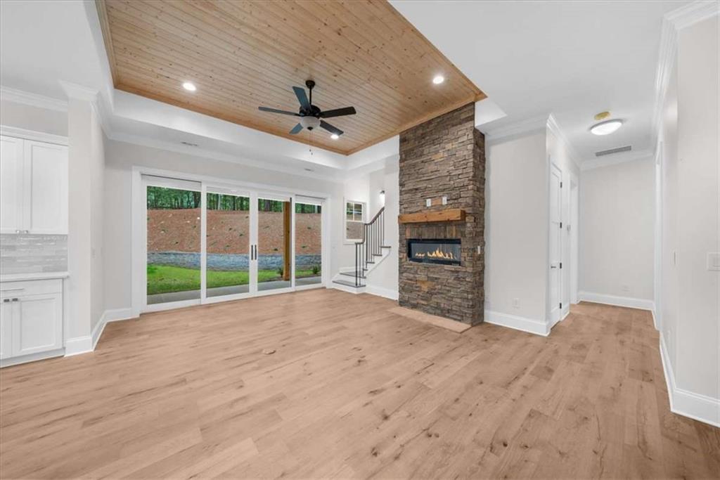 225 Laurel Place Drive