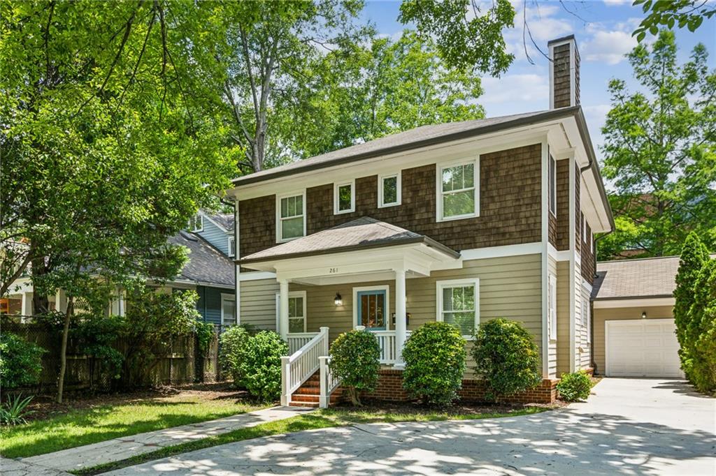 261 Elmira Place NE