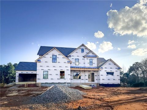 Homes For Sale - 2136 Stonegate Way<br/> Monroe, GA 30656