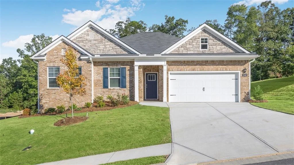 2242 Edgecombe Lane