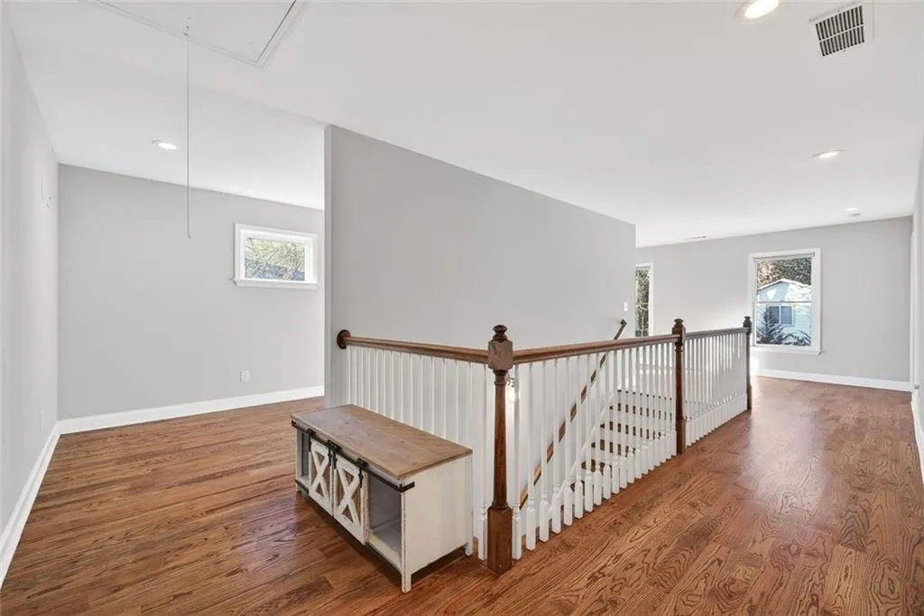 Atlanta, Georgia 30317, United States, 4 Bedrooms Bedrooms, ,4 BathroomsBathrooms,Residential,Active,254103