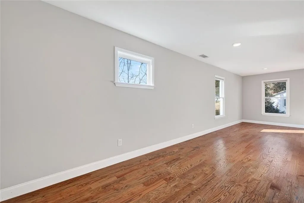 Atlanta, Georgia 30317, United States, 4 Bedrooms Bedrooms, ,4 BathroomsBathrooms,Residential,Active,254103