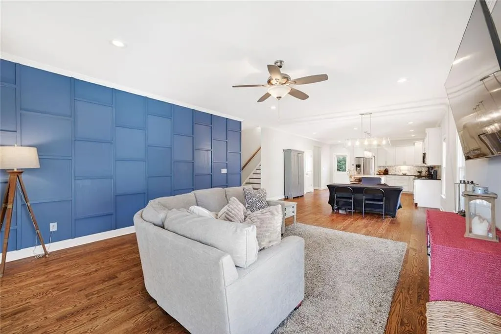 Atlanta, Georgia 30317, United States, 4 Bedrooms Bedrooms, ,4 BathroomsBathrooms,Residential,Active,254103