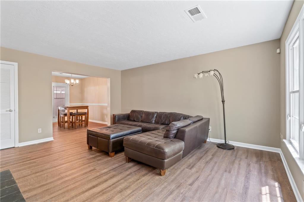 223 Chads Ford Way, Roswell, Georgia image 3